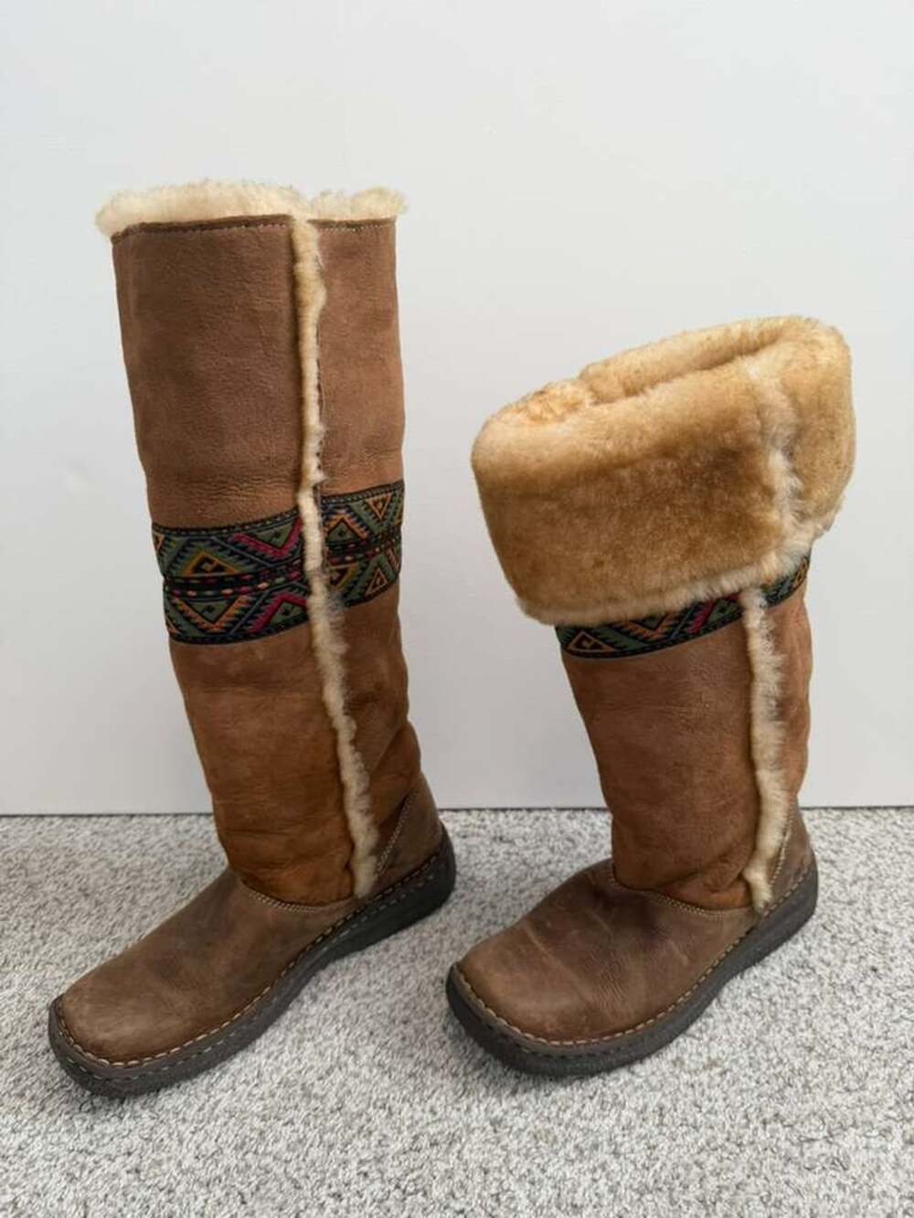Born Shearling Fur Lined Tall Leather Brown Winter Boots Aztec Western Eskimo - Picture 8 of 8